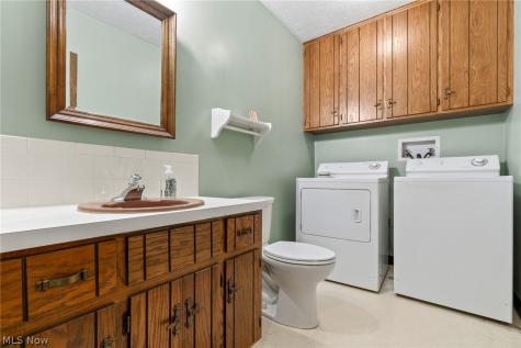 5727 Eastview Street Louisville OH 44641