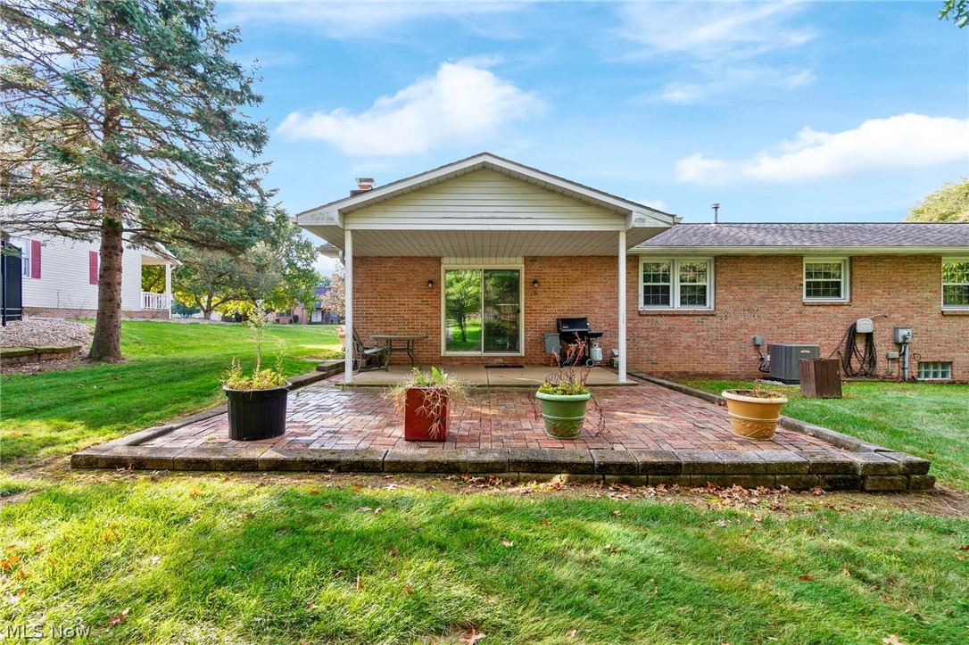 5727 Eastview Street Louisville OH 44641