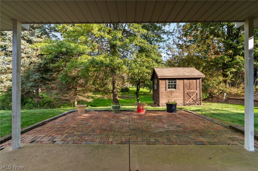 5727 Eastview Street Louisville OH 44641