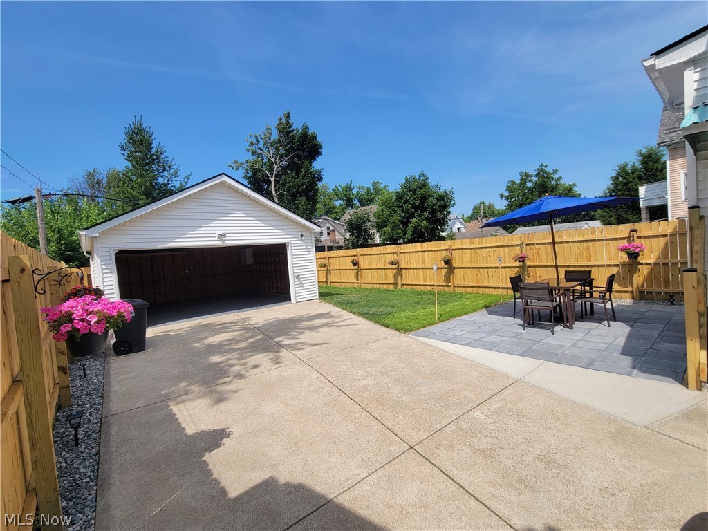 2708 Hood Avenue Cleveland OH 44109