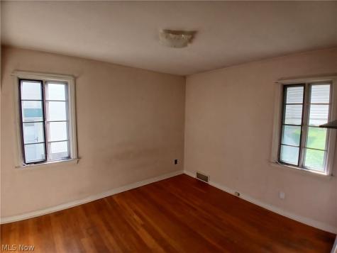 7101 Southfield Avenue Brooklyn OH 44144