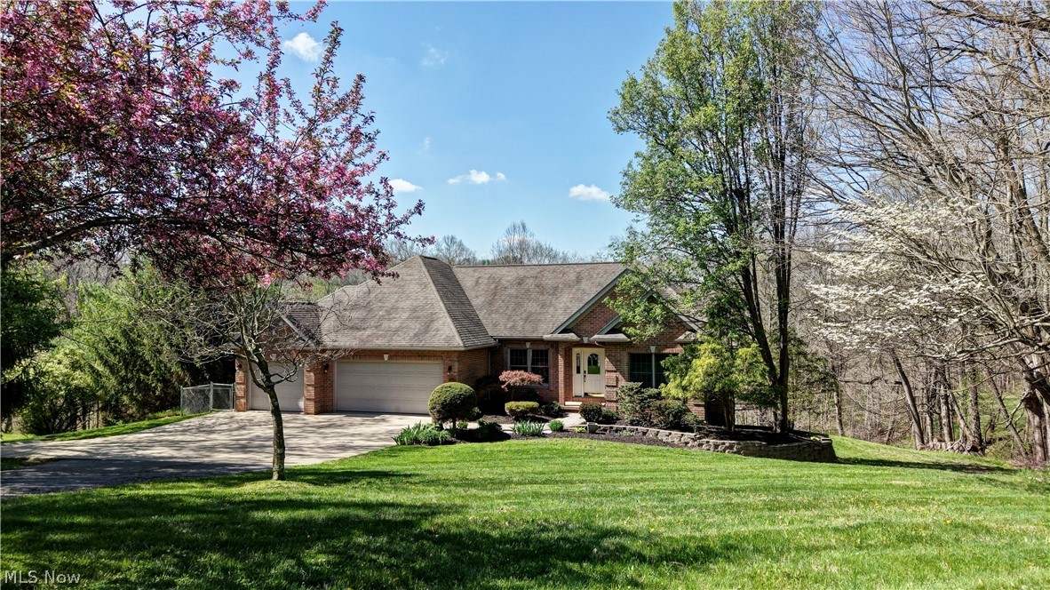 8756 Private Road 343 Millersburg OH 44654