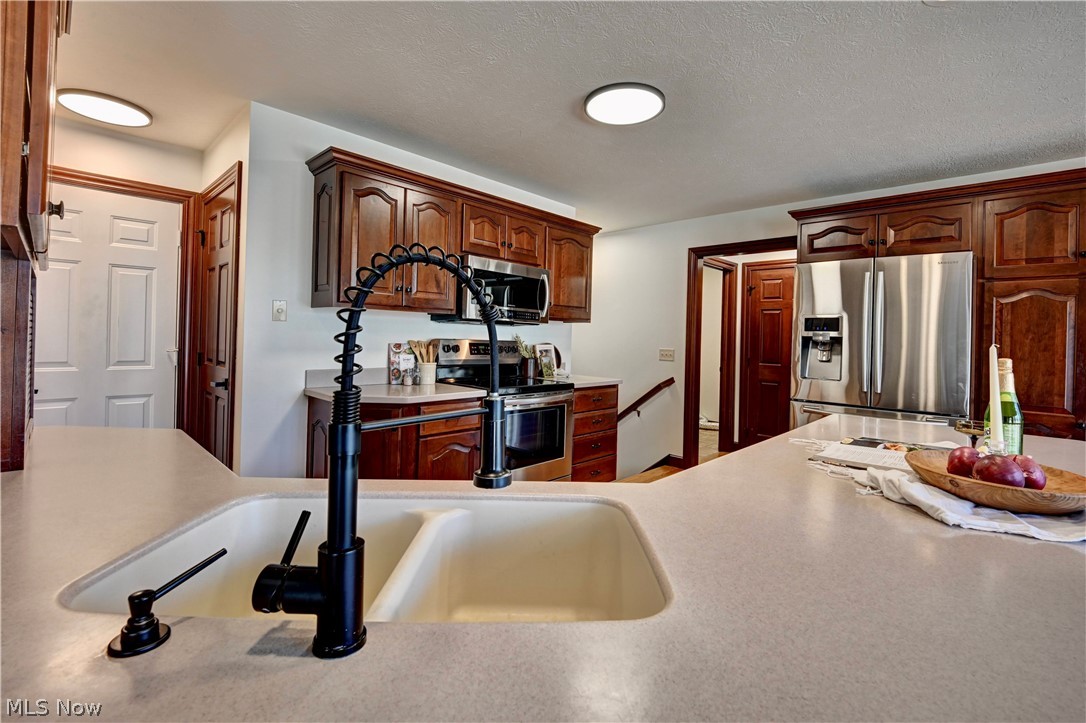 8756 Private Road 343 Millersburg OH 44654