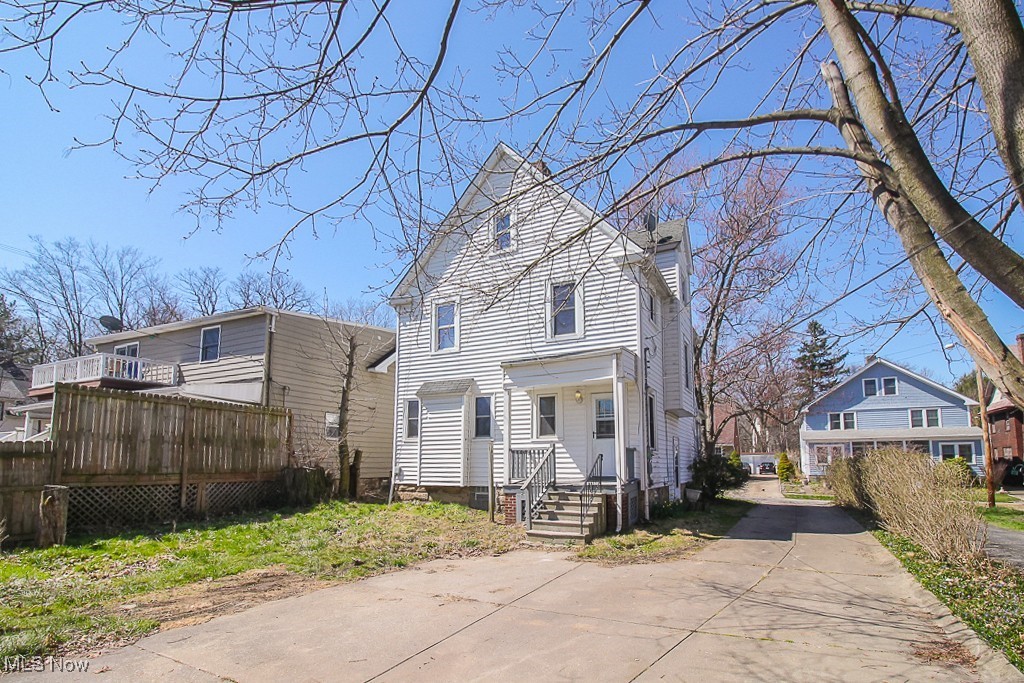 1725 Preyer Avenue Cleveland Heights OH 44118