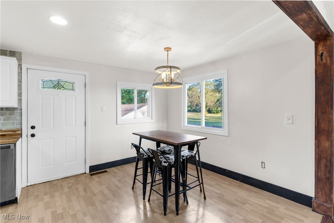 6206 Downs Road NW Warren OH 44481