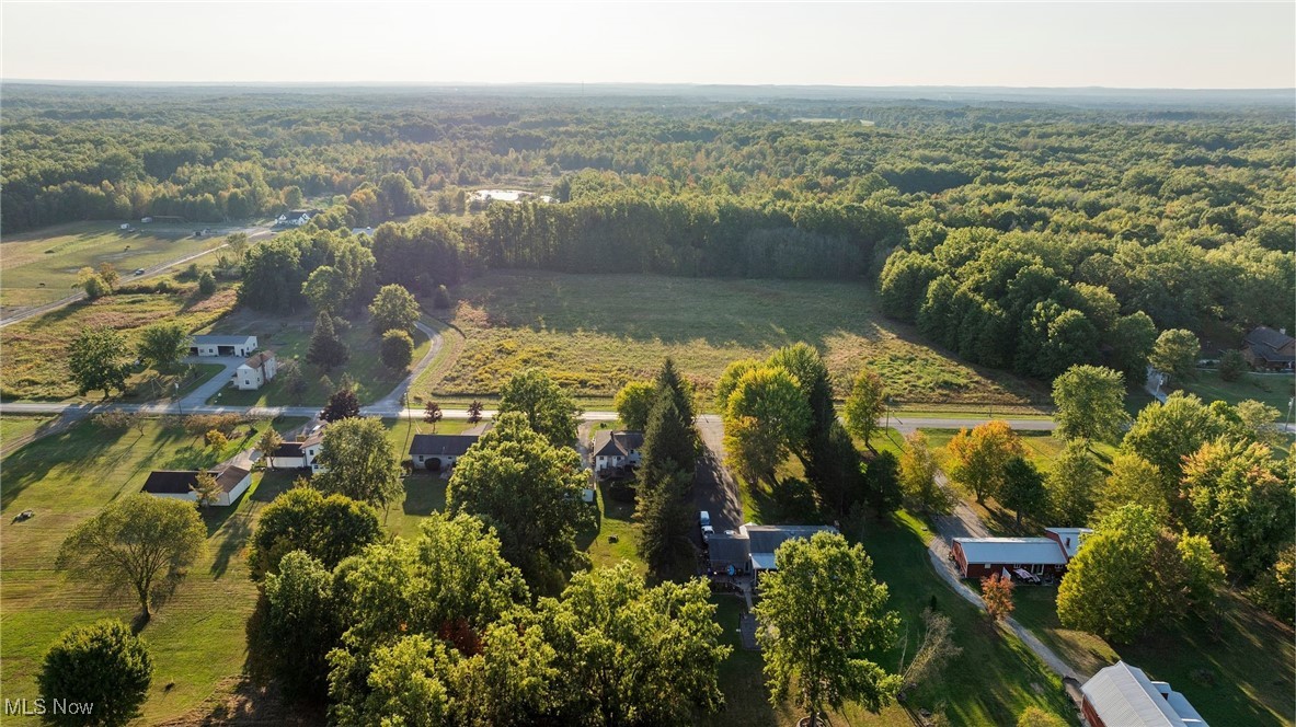 6206 Downs Road NW Warren OH 44481