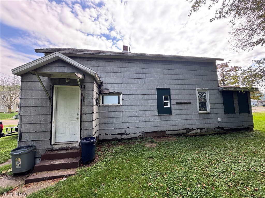 8574 N High Street Mineral City OH 44656