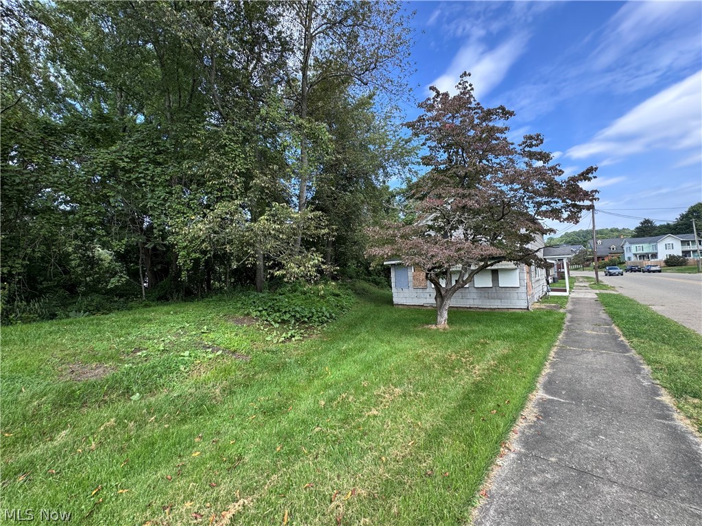 8574 N High Street Mineral City OH 44656