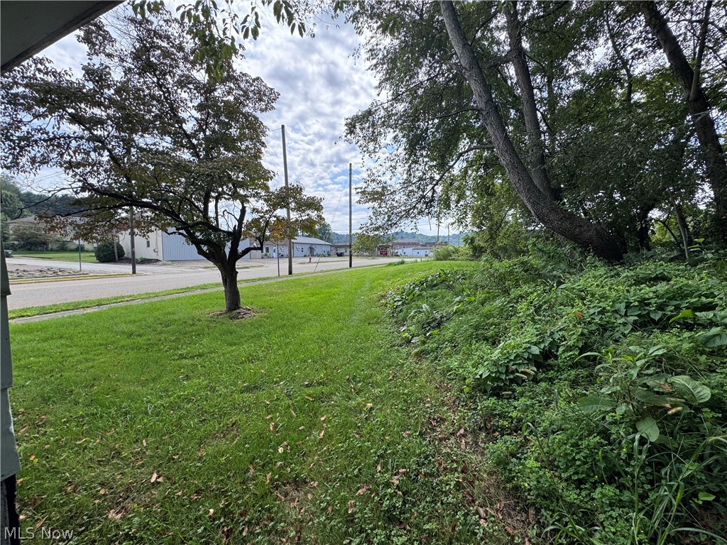 8574 N High Street Mineral City OH 44656
