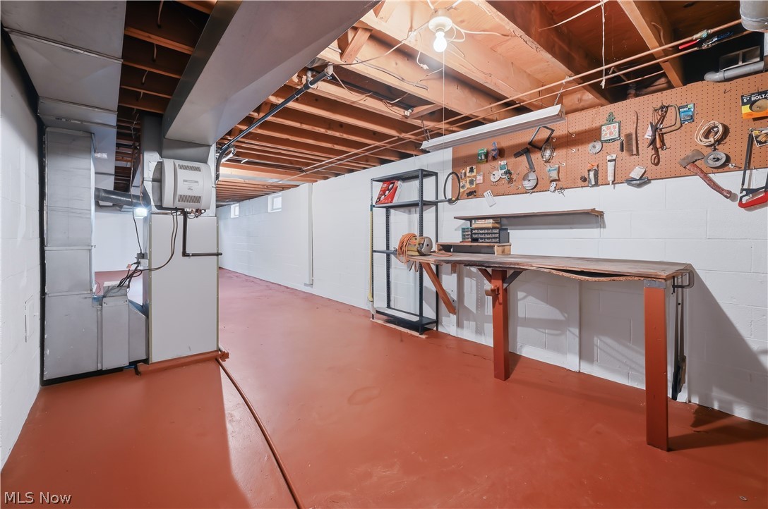 7166 Wildwood Drive Brookfield OH 44403