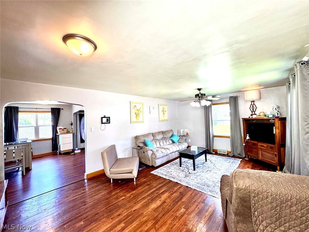528 Maple Street SW Sugarcreek OH 44681