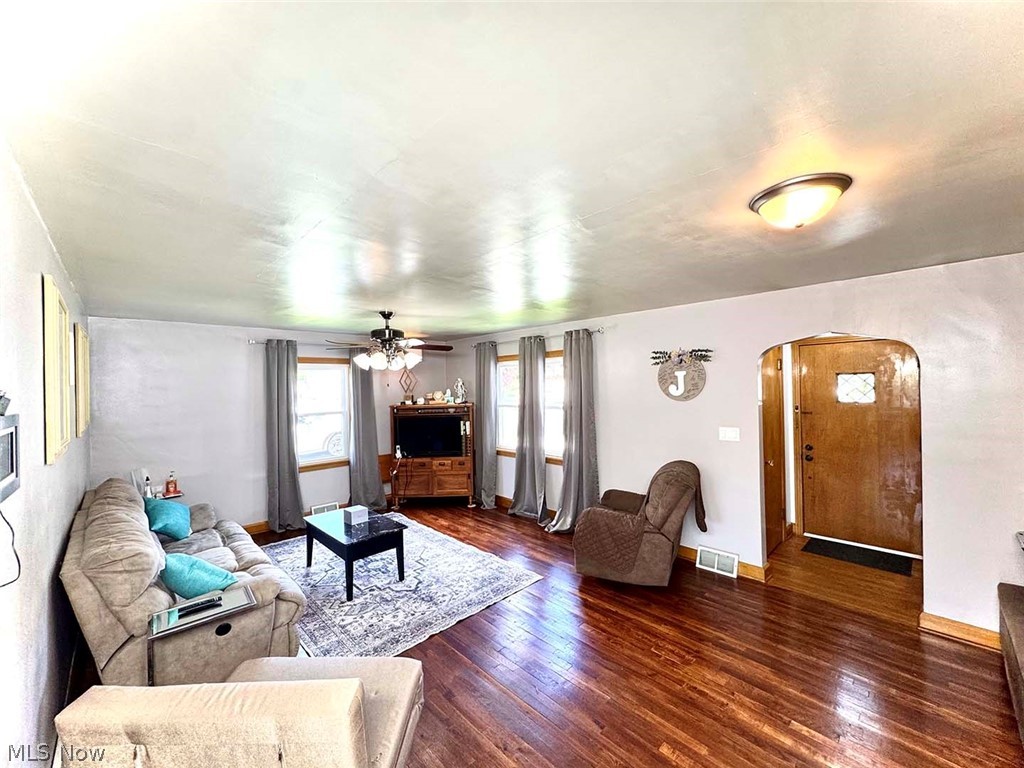 528 Maple Street SW Sugarcreek OH 44681