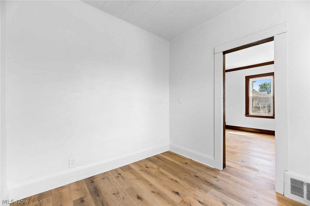 6602 Flowerdale Avenue Cleveland OH 44144