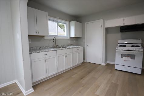 10502 Park Heights Road Cleveland OH 44104