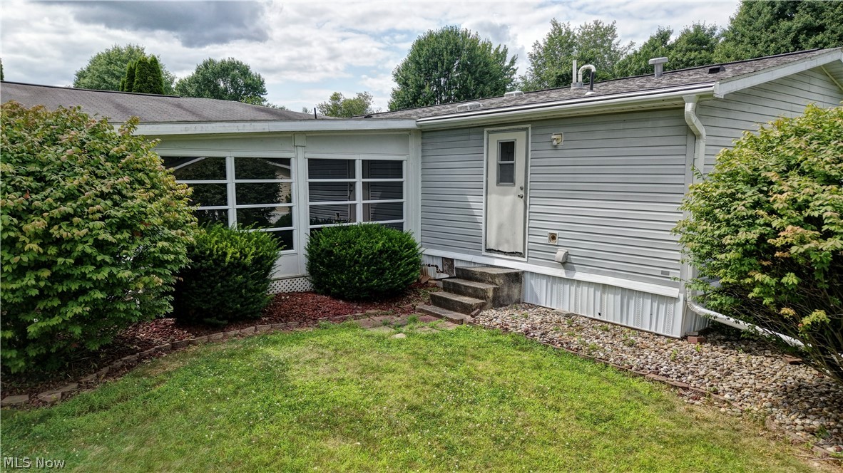 5338 Angela Drive NW Beach City OH 44608