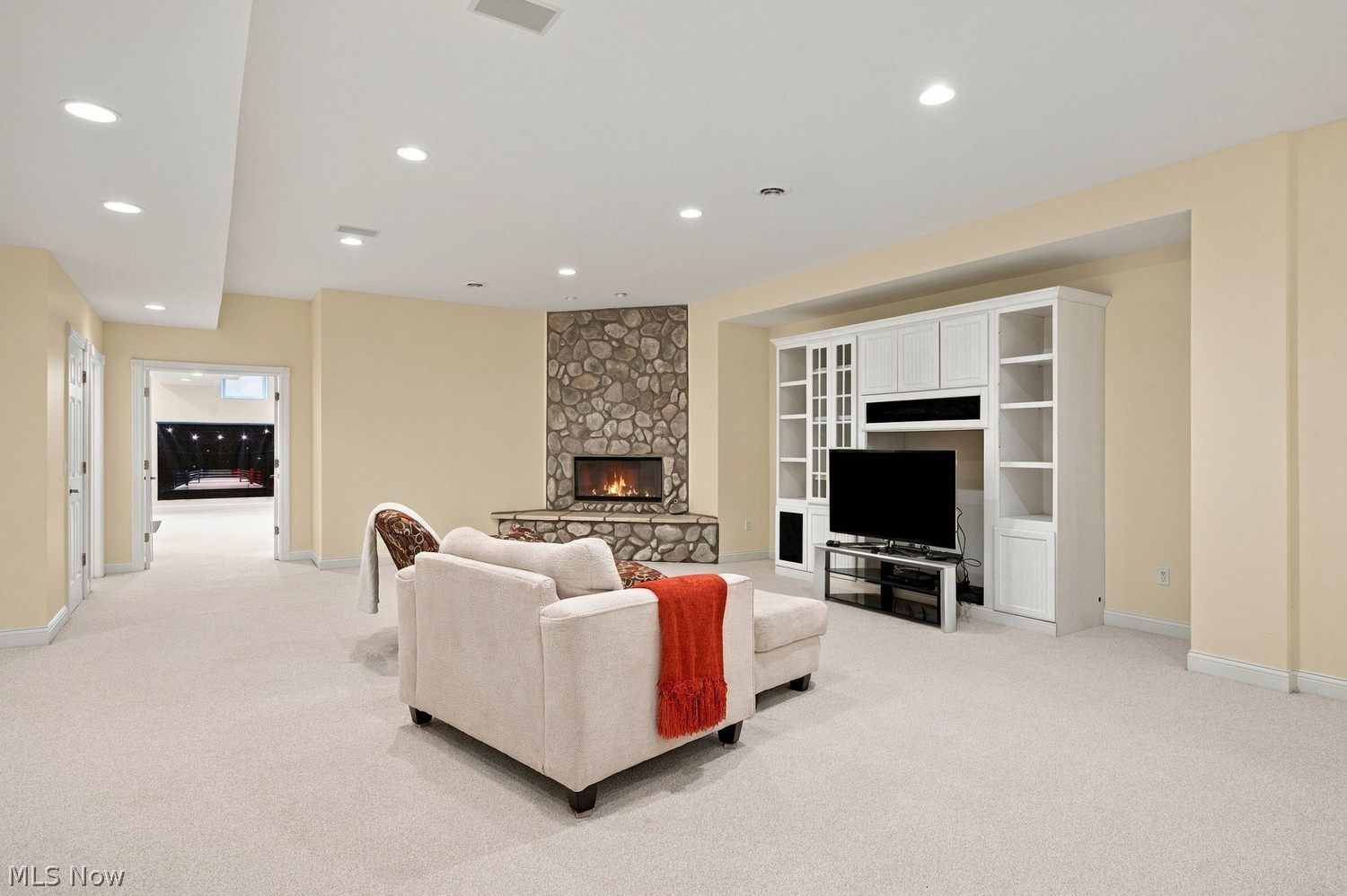 7596 N Vinemont Court Hudson OH 44236