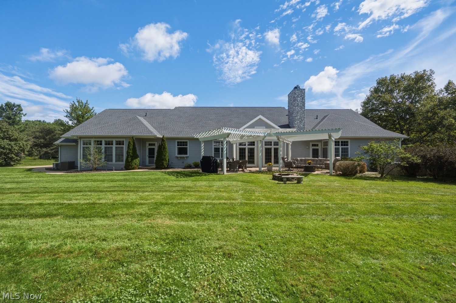 7596 N Vinemont Court Hudson OH 44236
