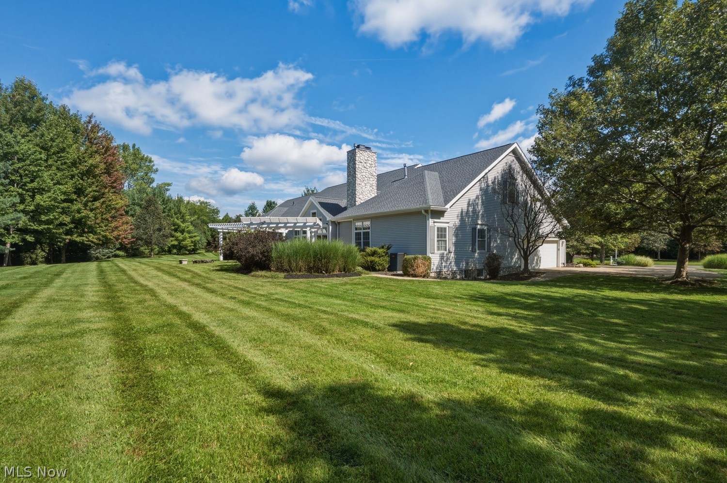 7596 N Vinemont Court Hudson OH 44236