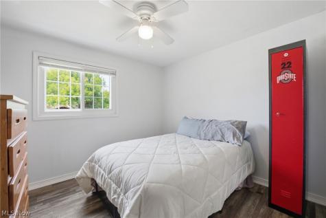 1253 Golden Gate Boulevard Mayfield Heights OH 44124