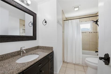 1253 Golden Gate Boulevard Mayfield Heights OH 44124