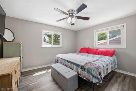 1253 Golden Gate Boulevard Mayfield Heights OH 44124