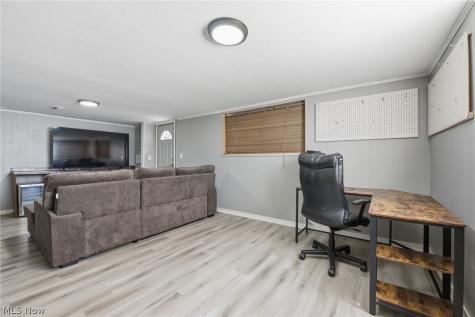 1253 Golden Gate Boulevard Mayfield Heights OH 44124
