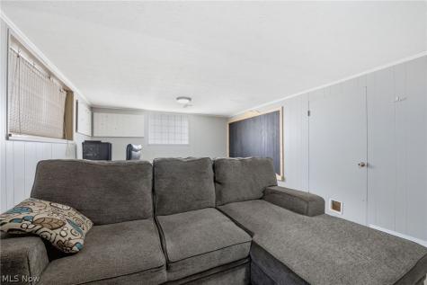 1253 Golden Gate Boulevard Mayfield Heights OH 44124