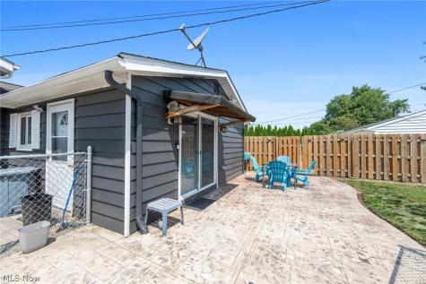 1253 Golden Gate Boulevard Mayfield Heights OH 44124
