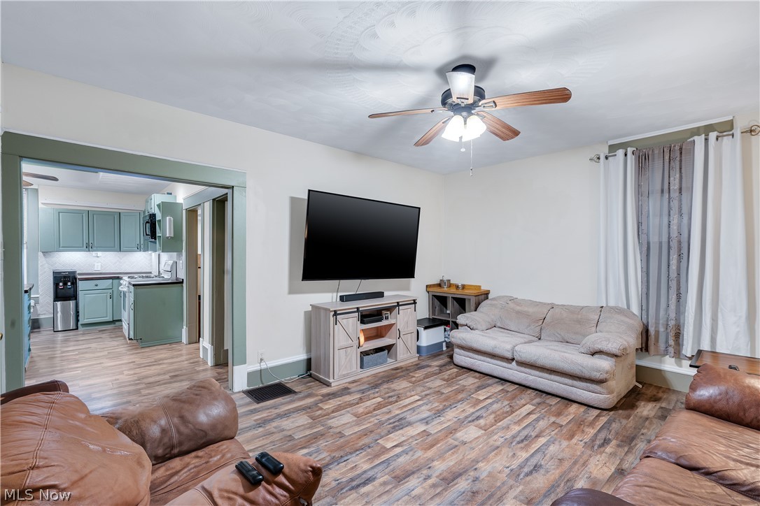 334 N Main Street Columbiana OH 44408
