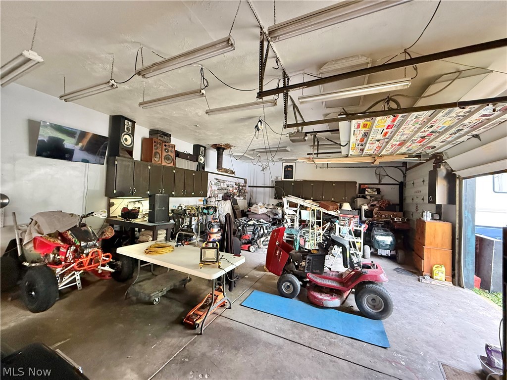 1351 Mazda Street NE Warren OH 44483