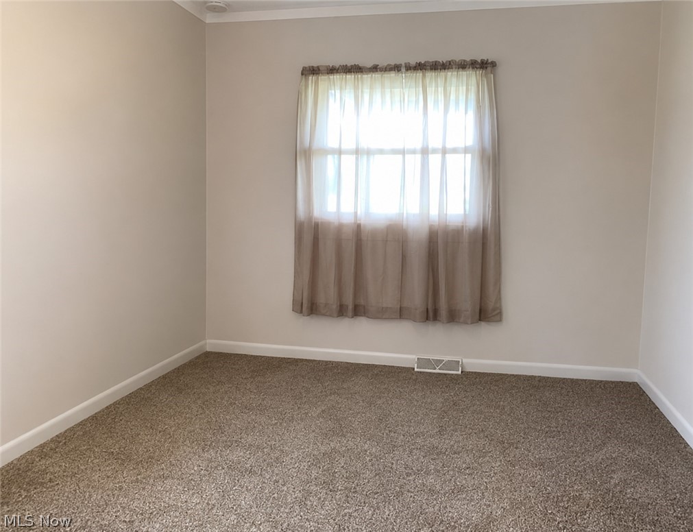 1351 Mazda Street NE Warren OH 44483