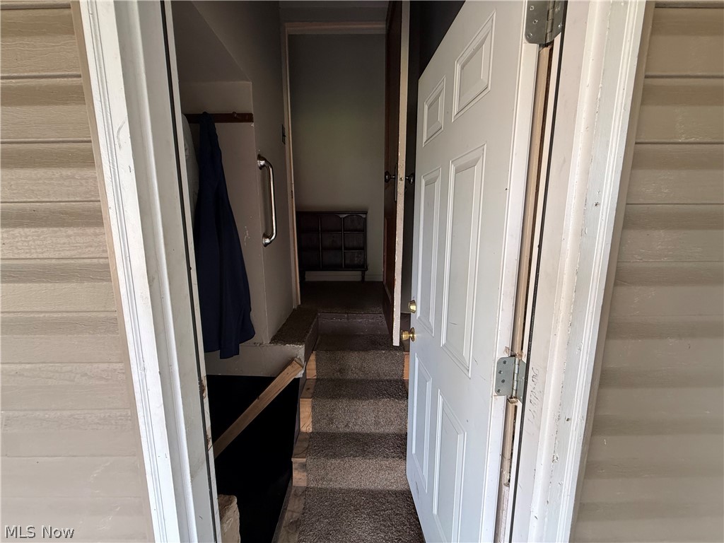 1351 Mazda Street NE Warren OH 44483
