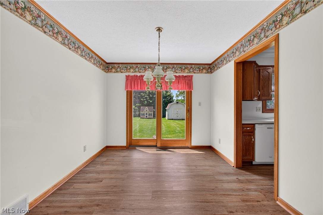 5732 Perry Hills Drive SW Canton OH 44706
