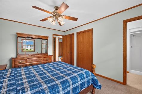5732 Perry Hills Drive SW Canton OH 44706