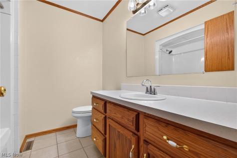 5732 Perry Hills Drive SW Canton OH 44706