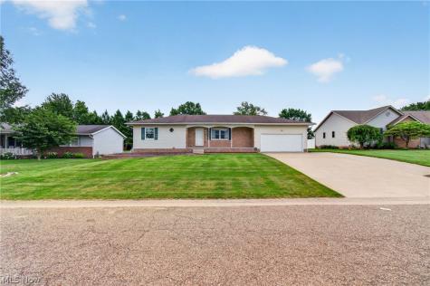 5732 Perry Hills Drive SW Canton OH 44706
