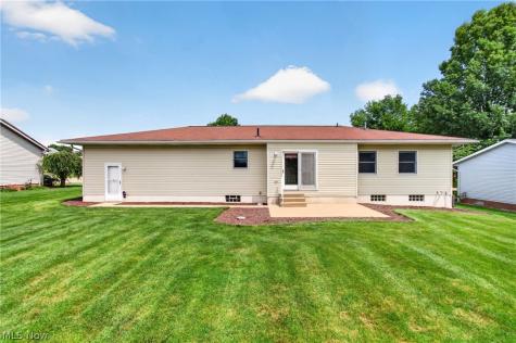 5732 Perry Hills Drive SW Canton OH 44706
