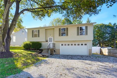 1844 Cramer Avenue Akron OH 44312