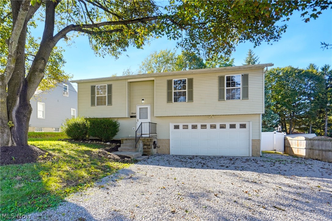 1844 Cramer Avenue Akron OH 44312