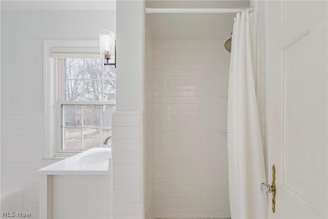 19615 Scottsdale Boulevard Shaker Heights OH 44122
