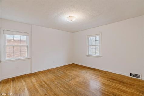 19615 Scottsdale Boulevard Shaker Heights OH 44122