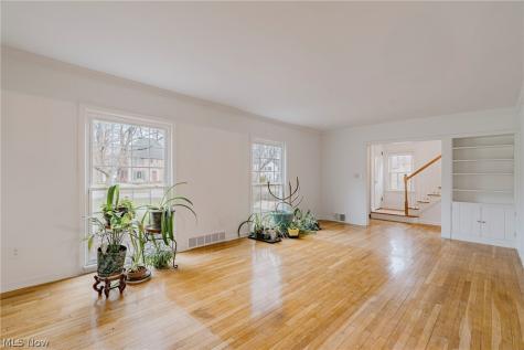19615 Scottsdale Boulevard Shaker Heights OH 44122