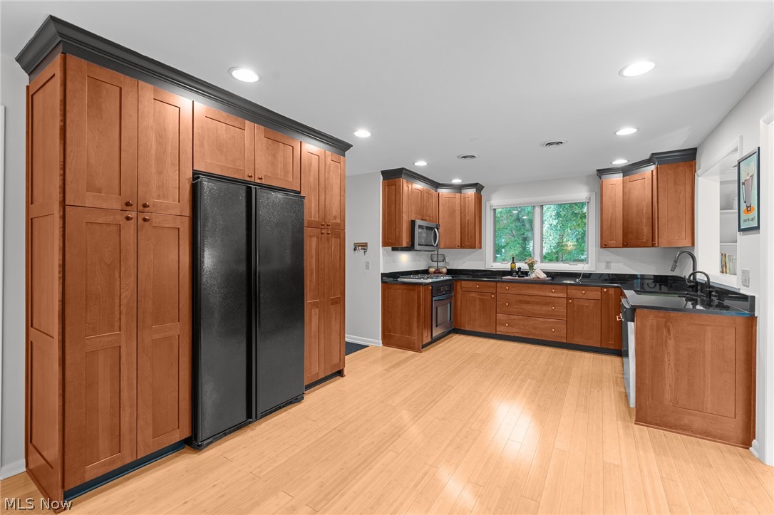 23700 Hazelmere Road Shaker Heights OH 44122