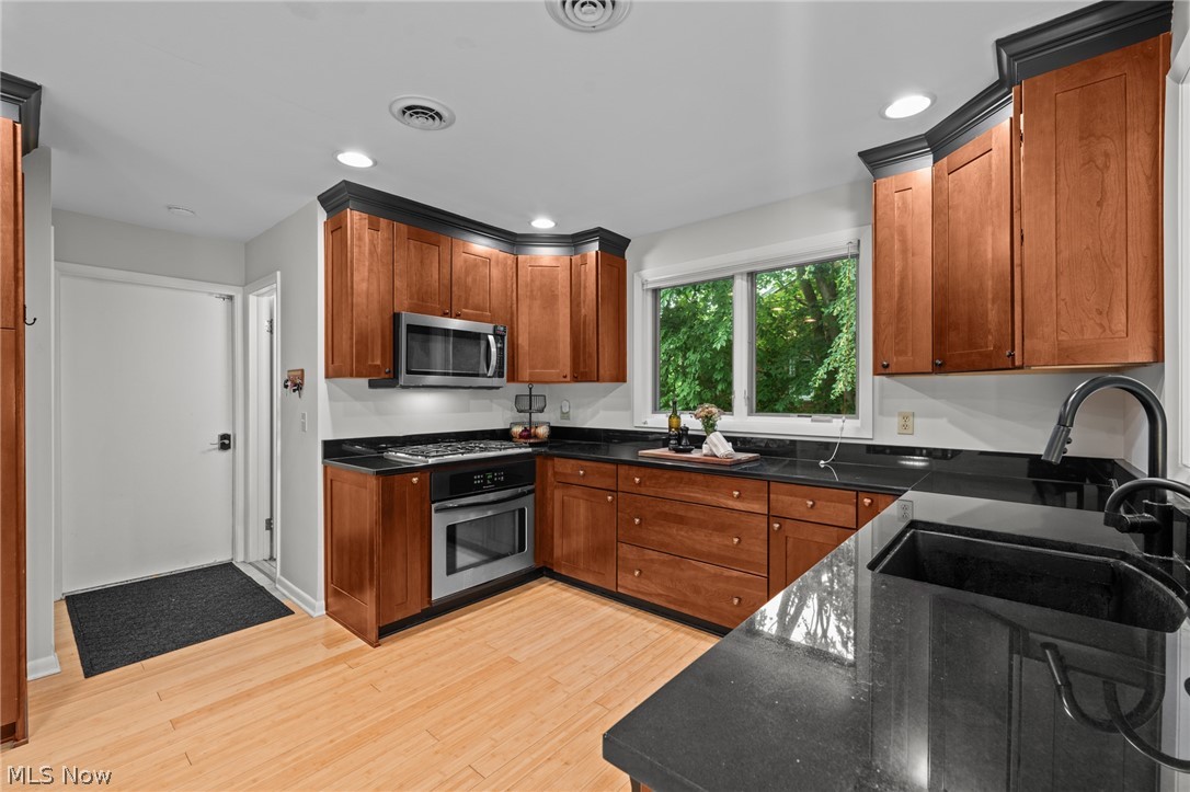 23700 Hazelmere Road Shaker Heights OH 44122