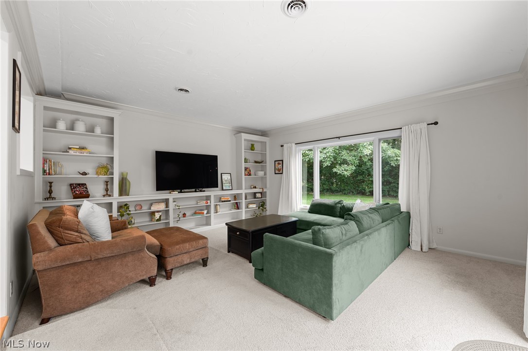 23700 Hazelmere Road Shaker Heights OH 44122