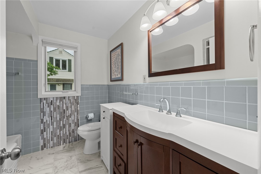 23700 Hazelmere Road Shaker Heights OH 44122