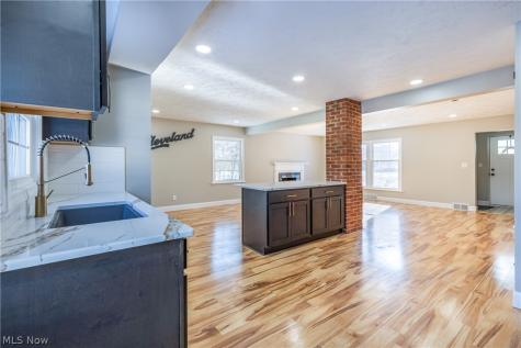 19013 Chagrin Boulevard Shaker Heights OH 44122