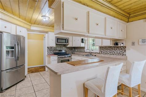 477 Snavely Road Richmond Heights OH 44143