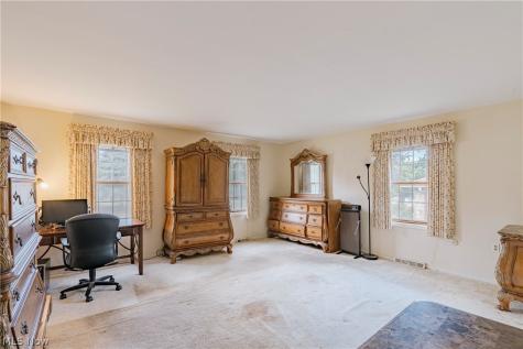 477 Snavely Road Richmond Heights OH 44143