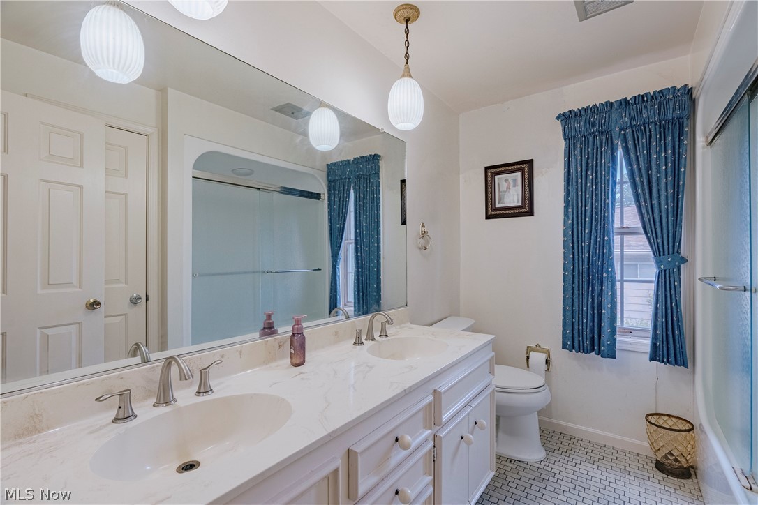 477 Snavely Road Richmond Heights OH 44143